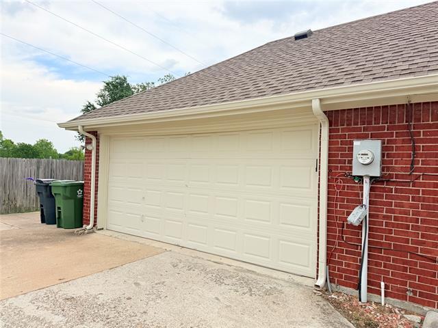 Building Photo - 301 Mimosa Dr