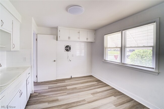 Building Photo - 4407 Woodway Ave