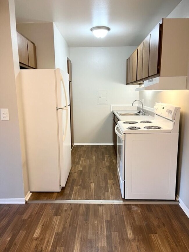 Building Photo - Charming 1 bedroom/1bath apartment near Do...