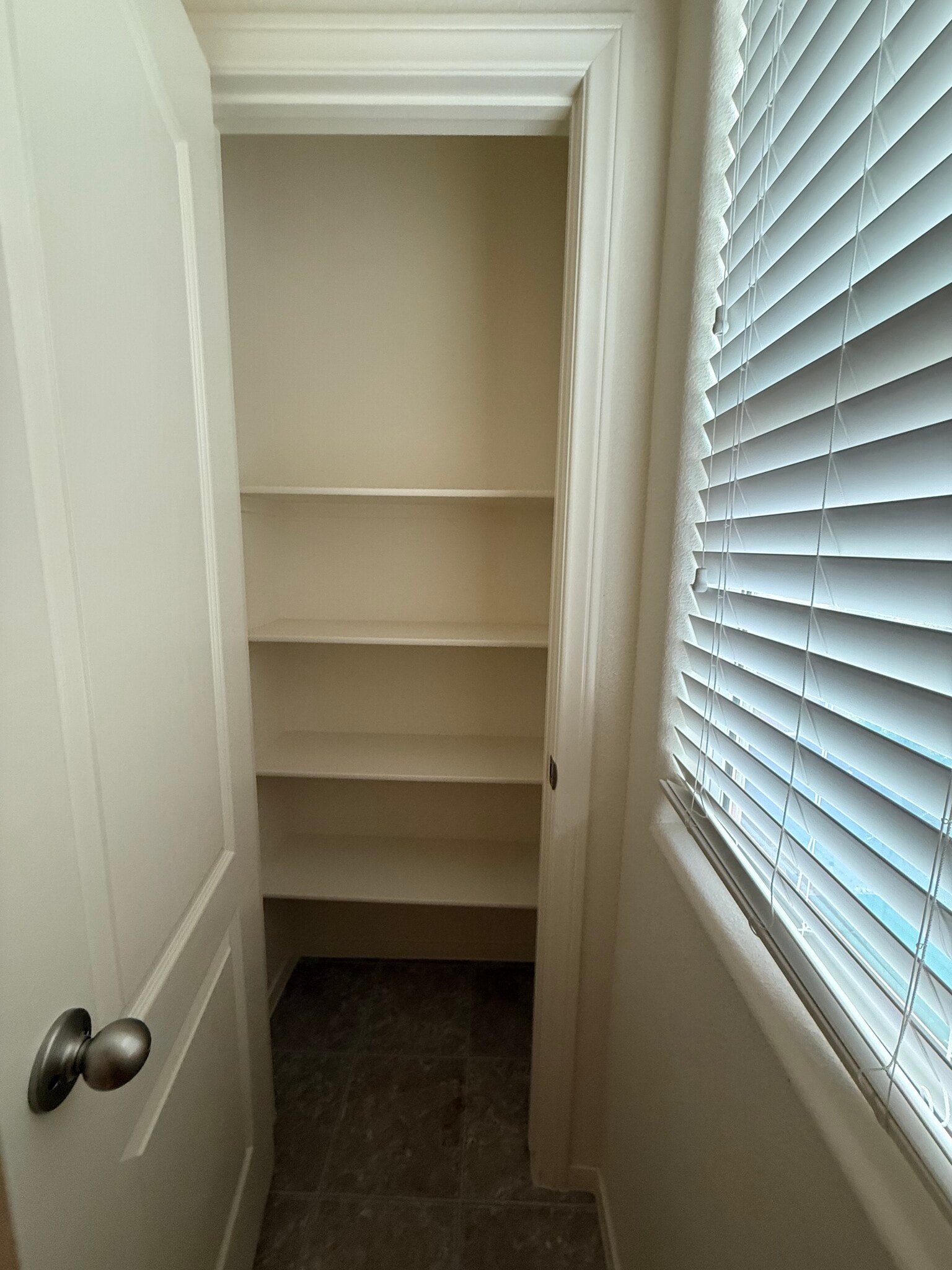 Building Photo - 7468 Morisset Ave