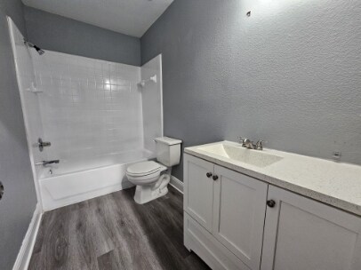 Full Bath - 4005 Pilgram Dr