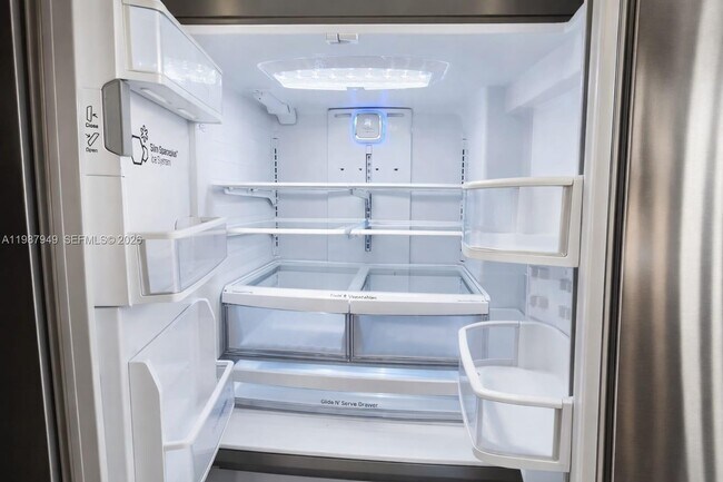 Building Photo - 841 NW 81st Ave