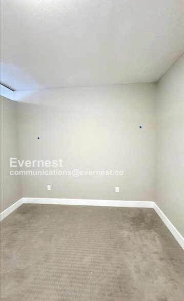 Building Photo - 2374 S University Blvd
