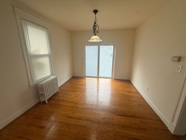 Building Photo - Stunning & Updated 4BR/2BA Home – Certified Lead-Free!