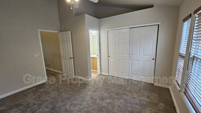Building Photo - 3033 W 107th Pl