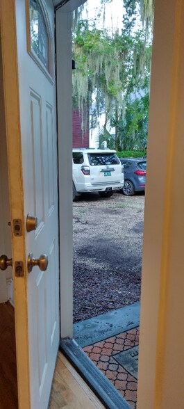 Building Photo - 260 St George St