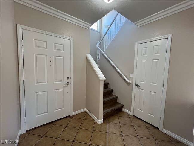 Building Photo - 7195 Cestrum Rd