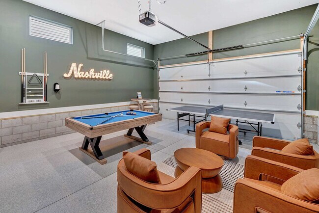 Building Photo - 2716 Delaware Ave