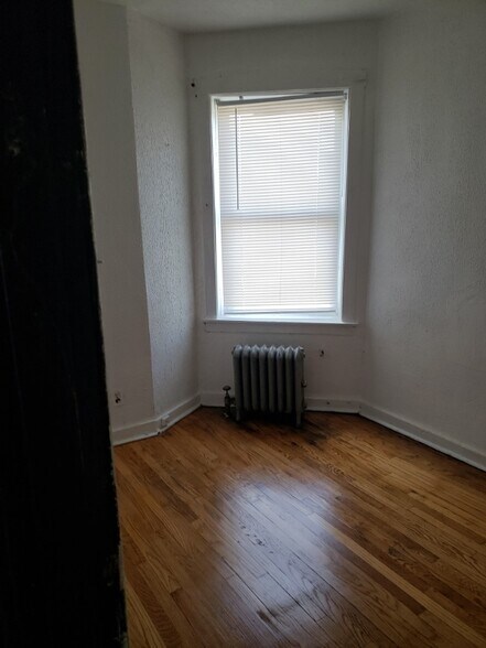 Building Photo - 8936 S Ashland Ave