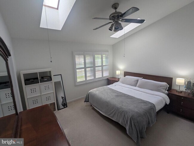 Building Photo - 146 Washington St