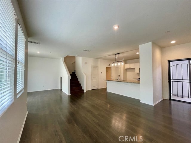 Building Photo - 205 W Via Presido