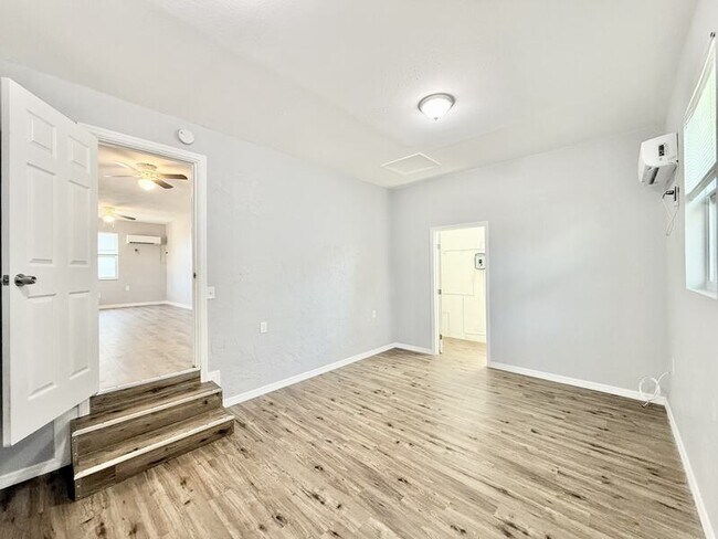 Building Photo - 4091 58th Ave