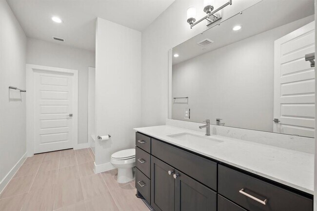 Building Photo - 4410 Grotto Dr