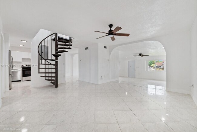 Building Photo - 2211 SW 122nd Ct