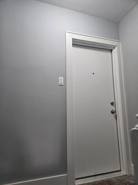 Building Photo - 229 Columbia Ave