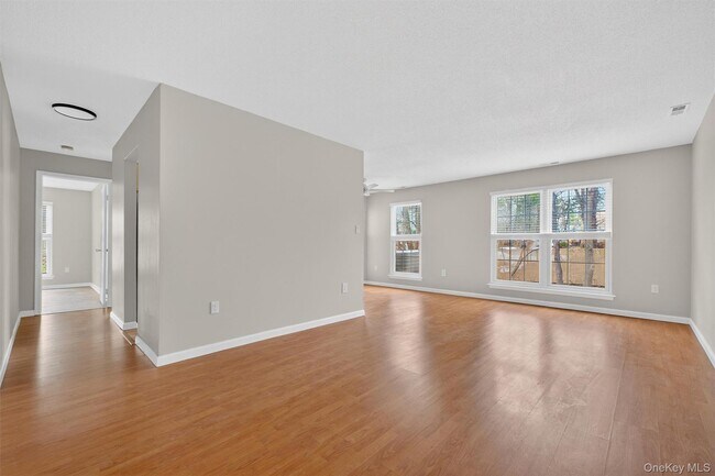 Building Photo - 111 Cartwheel Ct