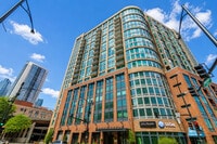 Building Photo - 600 N Kingsbury St