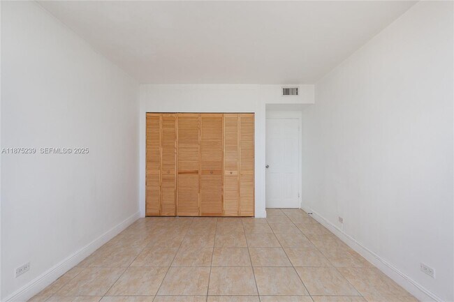 Building Photo - 7441 Wayne Ave