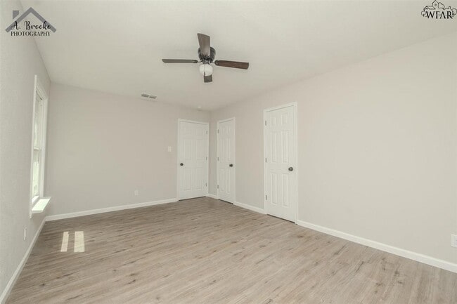 Building Photo - 1612 Christine Rd