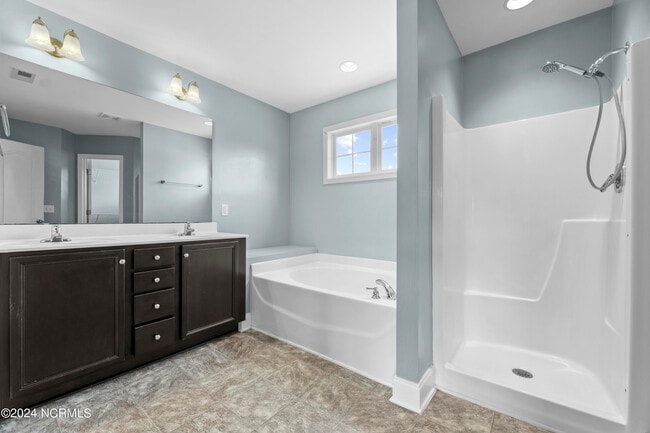 Building Photo - 224 Admiral Ct