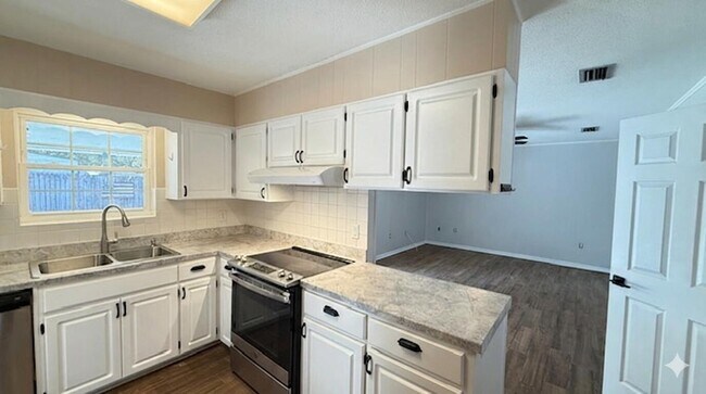 Building Photo - 35 James Ave