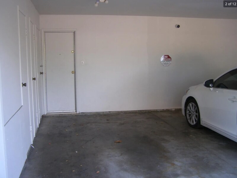 Building Photo - 1441 Del Rio Cir