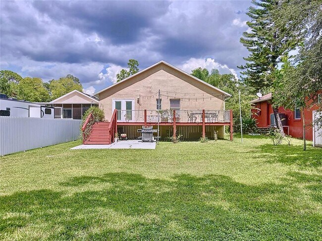 Building Photo - 5953 Mohr Loop