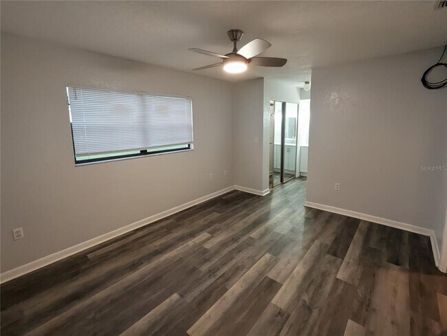 Building Photo - 5635 Struthers Ct