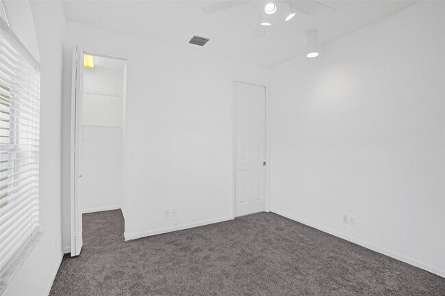 Building Photo - 6463 Colomera Dr