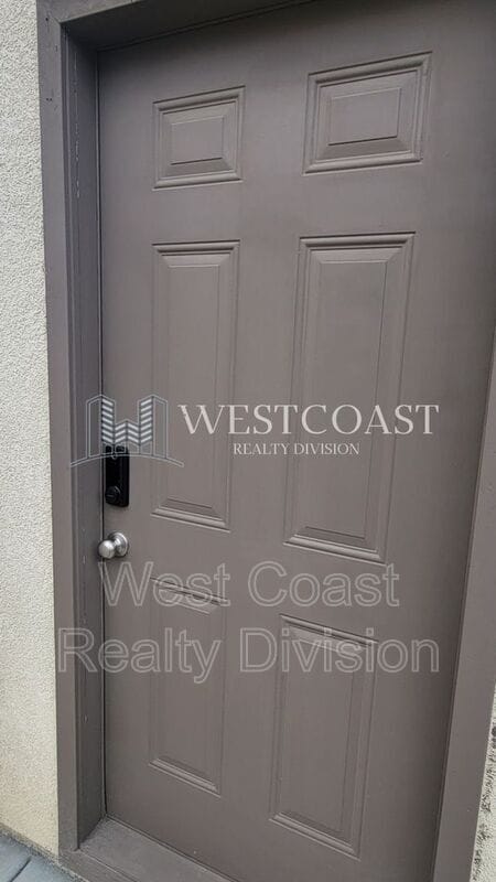 Building Photo - 25134 Sand Wedge Dr