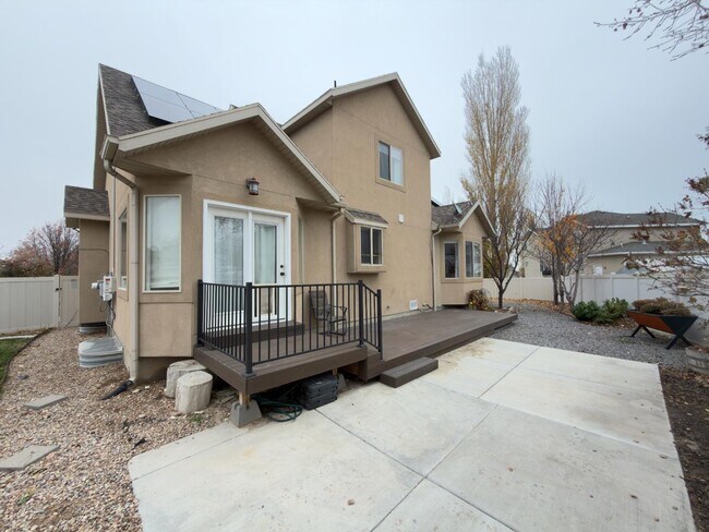 Building Photo - 317 W Farmside Dr