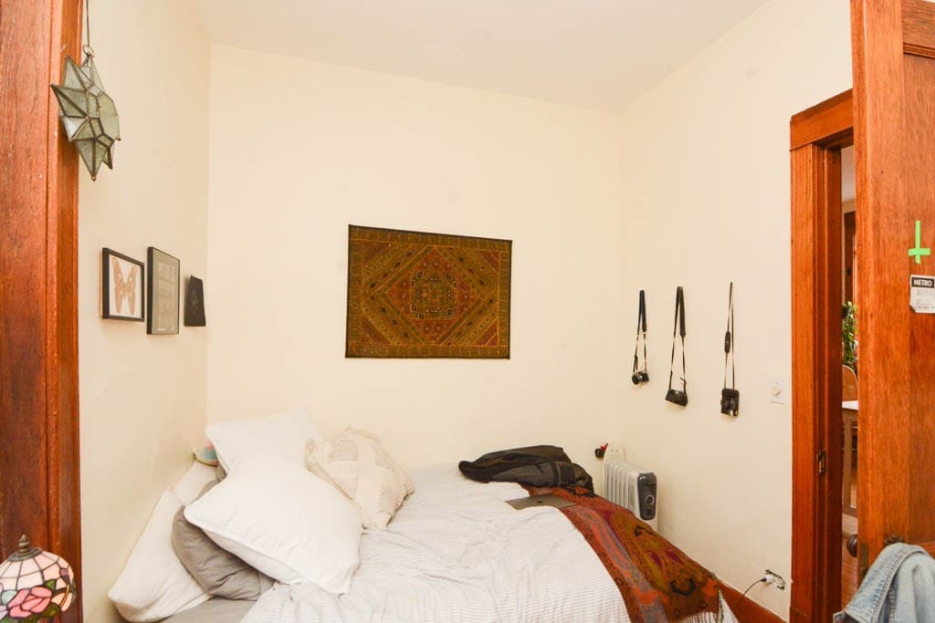 Building Photo - 2312 W Iowa St