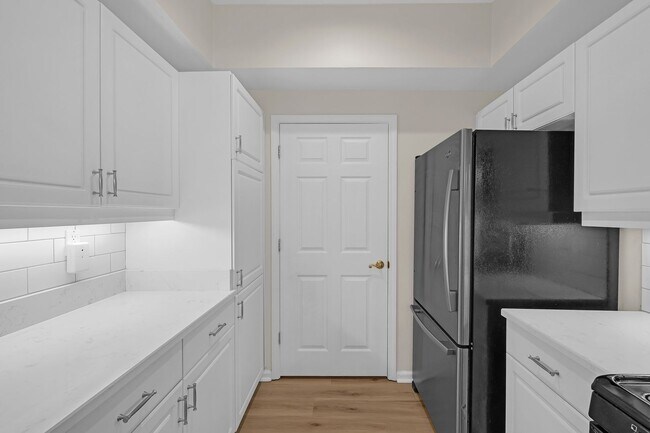 Building Photo - Gated Community In The Heart of Buckhead.