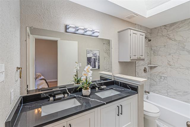Building Photo - 2152 Sunstone Dr