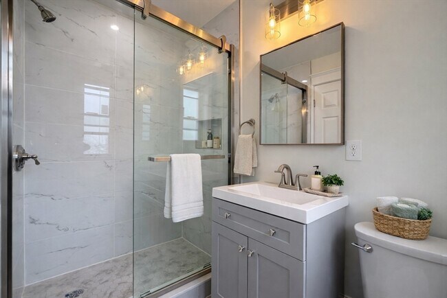 Building Photo - 0 Newbury Ave