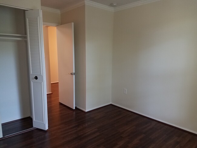 Building Photo - 2br/1.5ba with new laminate flooring, new ...