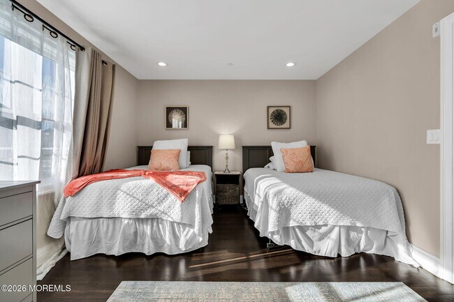 Building Photo - 58 Seaview Ave