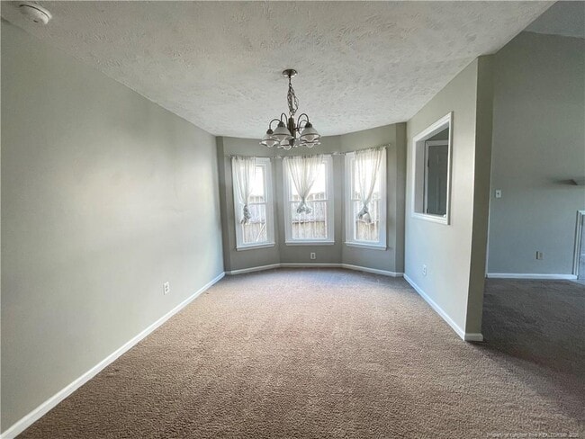 Building Photo - 2840 Chillingworth Dr