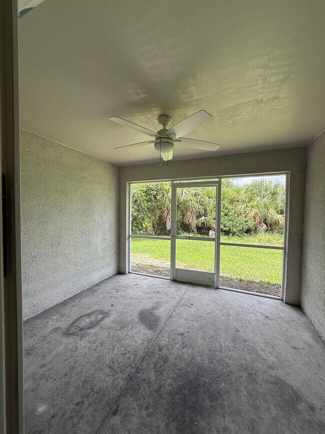Building Photo - Duplex Unit For Rent In Port Charlotte