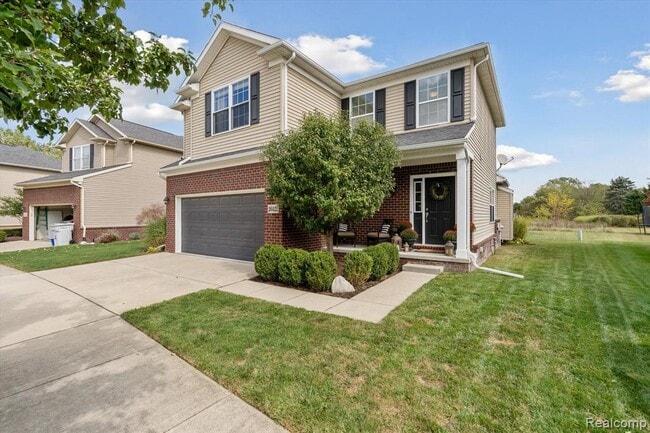 Building Photo - 26422 Elk Run E