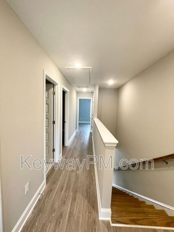 Building Photo - 301 Sumac Trail