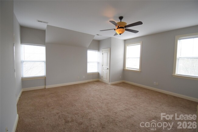 Building Photo - 2405 Bonterra Blvd