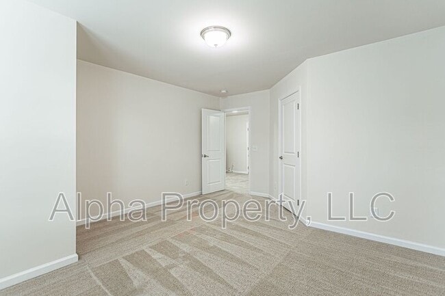 Building Photo - 106 Middleby Way