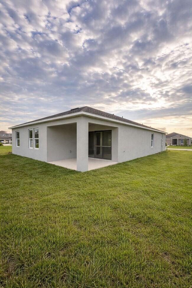 Building Photo - 2099 Babbling Brk Blvd