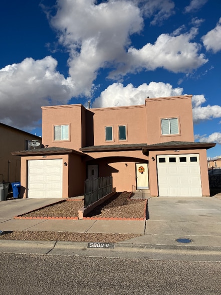 Primary Photo - 5909 Cielo De Oro Pl