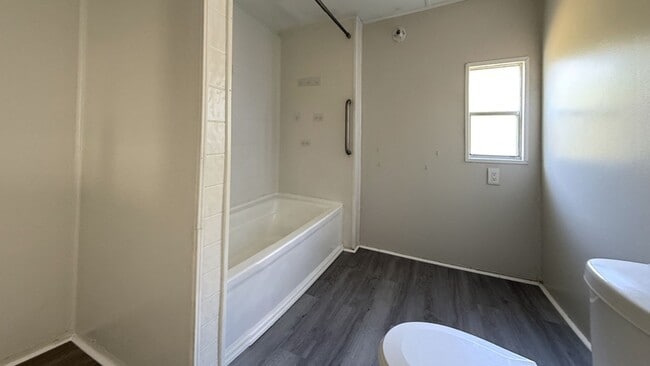 Building Photo - 6519 Sandra Dr