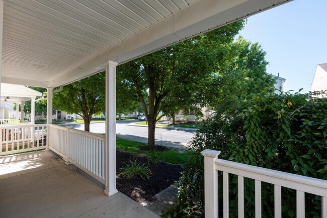 Building Photo - 106 Hewes St