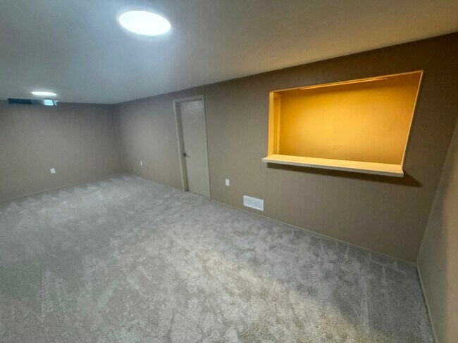 Building Photo - 1402 Morgantown