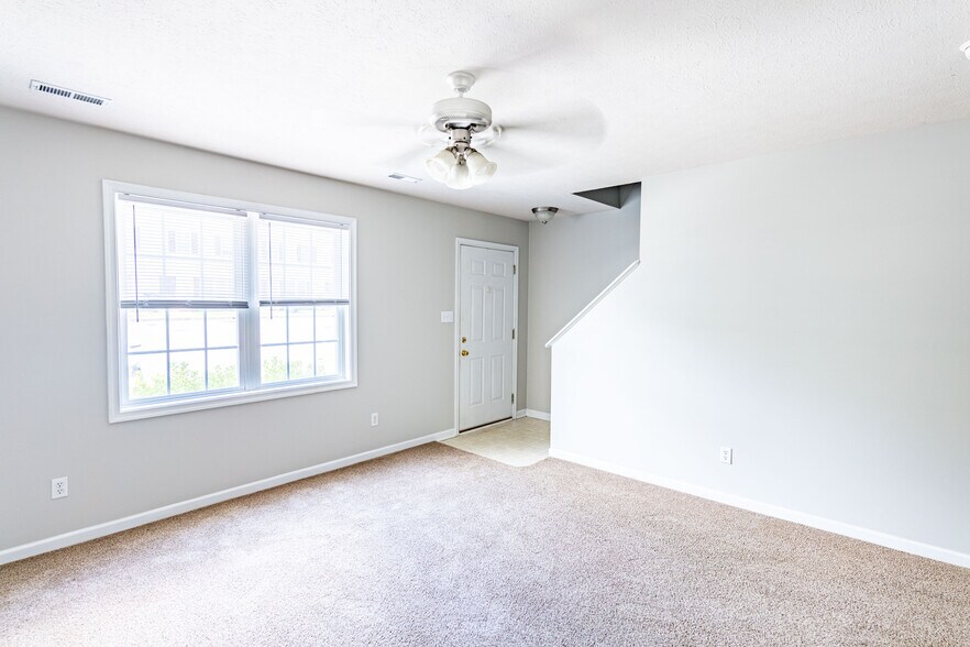 Building Photo - 1051 Blane Dr