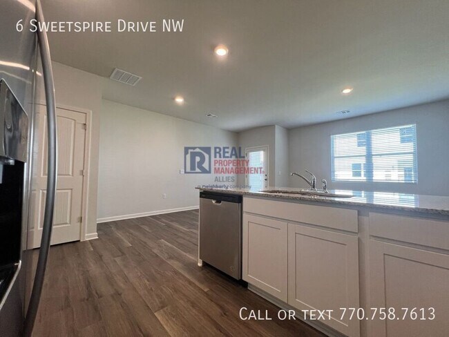 Building Photo - 6 Sweetspire Dr